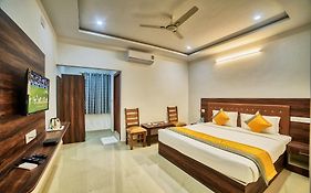 Hotel Visa Inn Near Kempegowda Airport
